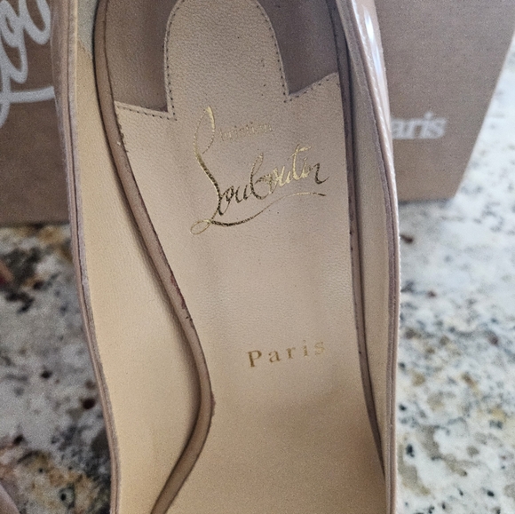 Christian Louboutin Bareta 120 Patent Pumps - Picture 4 of 13